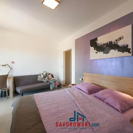 Lounge Kapelaan Svetvinčenat